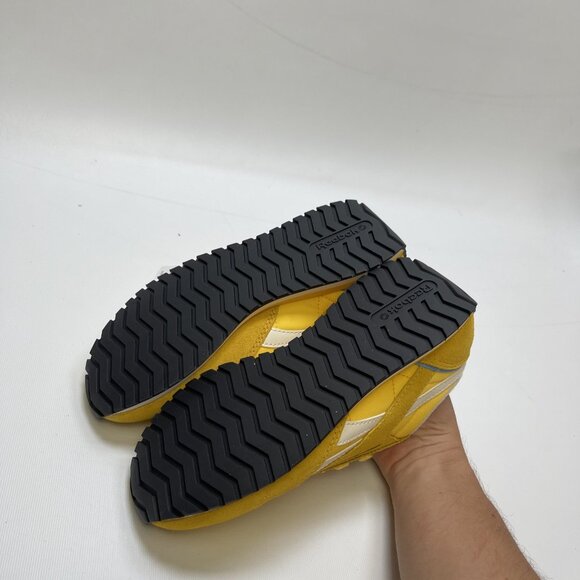 Reebok Classic AZ Women Running Casual Retro Shoes Yellow / Gold Size 6.5 US New - Picture 6 of 13